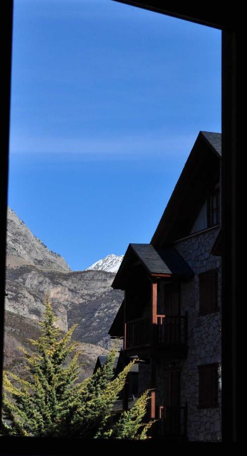 Residencial Valle De Benasque Eksteriør billede