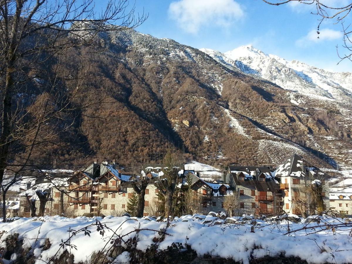 Residencial Valle De Benasque Eksteriør billede