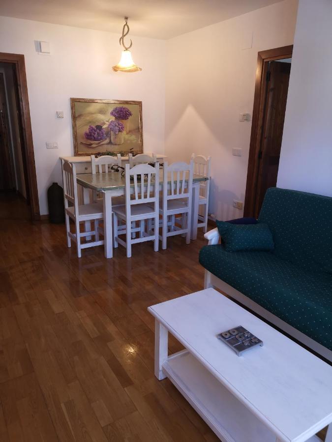 Residencial Valle De Benasque Eksteriør billede